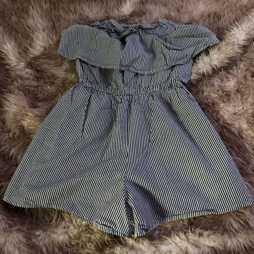 Thread Story Striped Ruffle Romper - Picture 4 of 5